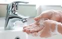 Κορωνοϊός: Πόσες φορές να πλένουμε τα χέρια μας για να μειωθεί κατά 36% ο κίνδυνος λοίμωξης