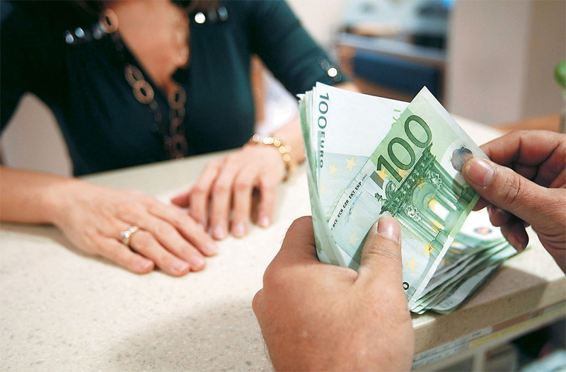 Δάνεια έως 25.000 ευρώ για μικροεπαγγελματίες και ανέργους - Φωτογραφία 1