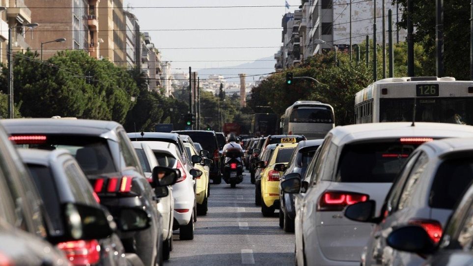 Απείθαρχος ο Έλληνας οδηγός - Η κούραση και το αλκοόλ δεν τον εμποδίζουν να «πάρει» το τιμόνι - Φωτογραφία 1