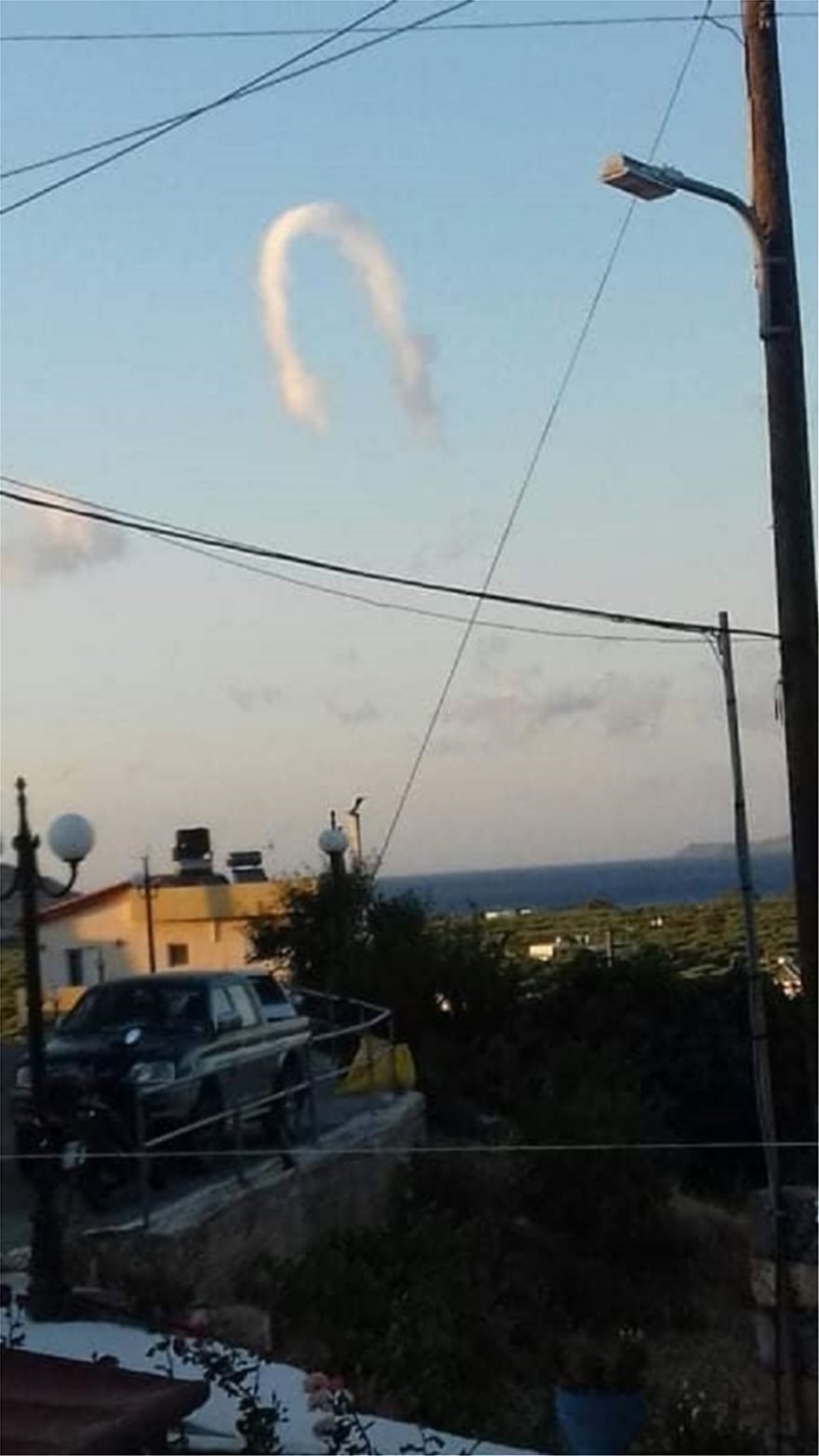 Εικόνες - βίντεο από τον ουρανό της Κρήτης -σπάνιο σύννεφο «Horseshoe cloud» - Φωτογραφία 2