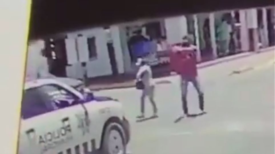 Εκτελεστές υποδύθηκαν το ζευγάρι και «γαζώνουν»  - Το βίντεο σοκάρει - Φωτογραφία 1