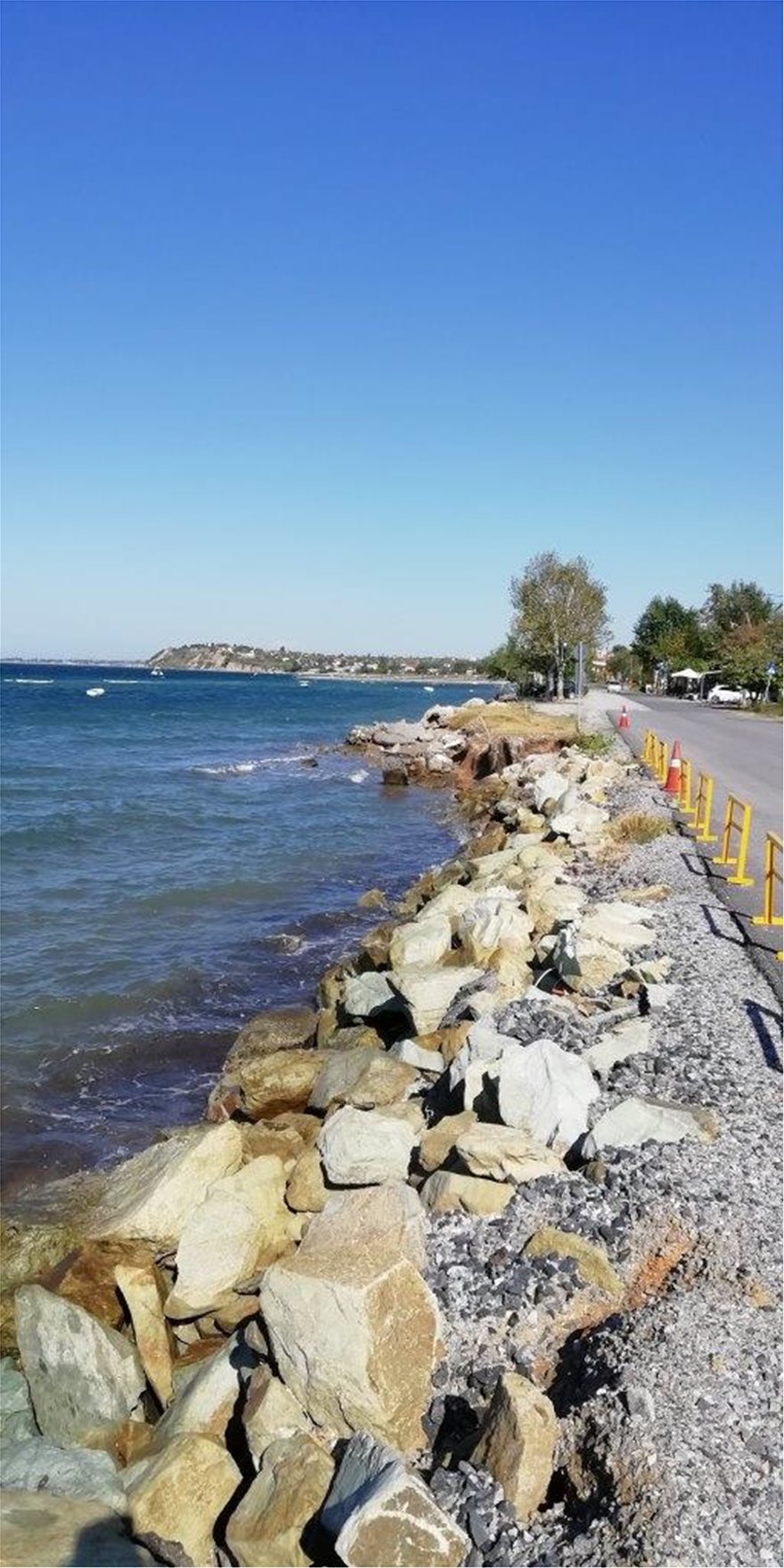 Χαλκιδική: Κατέρρευσε η παραλία της Νέας Ηράκλειας - Φωτογραφία 2