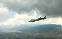 Ελληνικά F-16 συνοδεύουν αμερικανικά μαχητικά πάνω από τα Σκόπια