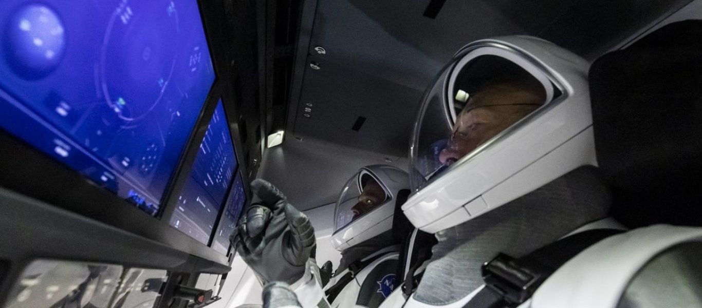 Εκτοξεύθηκε το Falcon 9 - Ο Έλον Μασκ έγραψε ιστορία με το πρώτο ιδιωτικό διαστημόπλοιο στο δρόμο για τον ISS - Φωτογραφία 1