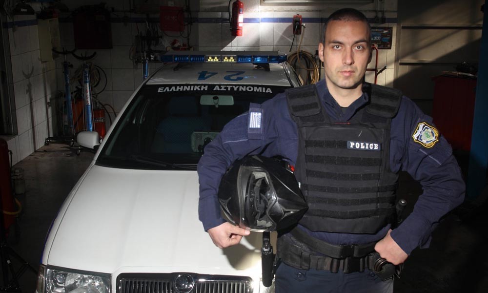 Βελτιωμένο περιπολικό 500 ίππων από τα χέρια Έλληνα αστυνομικού! - Φωτογραφία 4