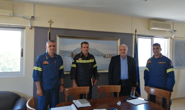 Συνάντηση του Δημάρχου Κώστα Λύρου με τον Περιφερειακό Διοικητή Πυροσβεστικών Υπηρεσιών Δυτικής Ελλάδας Ν. Ρουμελιώτη - Φωτογραφία 1