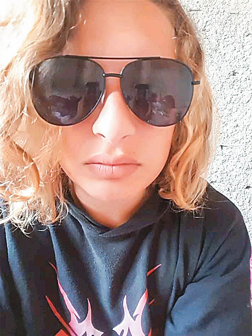 Τέρας του Κάβου: «Βίασε τέσσερις γυναίκες αλλά εγώ τον αγαπώ» λέει η 22χρονη σύντροφος του Ασπιώτη - Φωτογραφία 4
