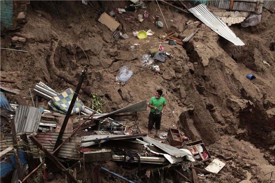 Κεντρική Αμερική: Είκοσι νεκροί από το πέρασμα της τροπικής καταιγίδας Αμάντα - Φωτογραφία 3