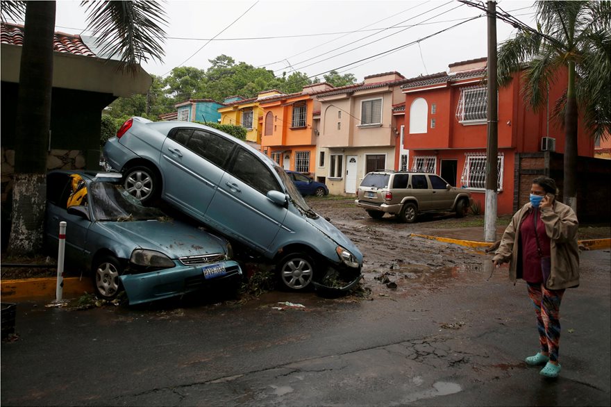 Κεντρική Αμερική: Είκοσι νεκροί από το πέρασμα της τροπικής καταιγίδας Αμάντα - Φωτογραφία 4