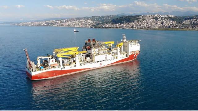 Βυθίστε το πλωτό γεωτρύπανο της Τουρκίας: Μόνη επιλογή στην παραβίαση της ελληνικής ΑΟΖ… - Φωτογραφία 1