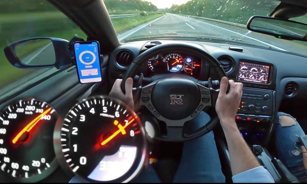 Nissan GT-R με 337 km/h  Autobahn (VIDEO) - Φωτογραφία 2