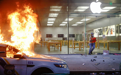 Η Apple θα «κλειδώνει» τις συσκευές που έχουν κλαπεί στις λεηλασίες στις ΗΠΑ - Φωτογραφία 1