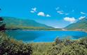 Ζαραβίνα: Η μαγευτική λίμνη των θρύλων στο Πωγώνι του νομού Ιωαννίνων - Φωτογραφία 1