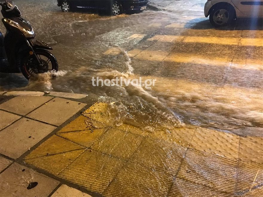 Θεσσαλονίκη - Χαλάζι, πλημμυρισμένοι δρόμοι και πτώσεις δέντρων - Φωτογραφία 9