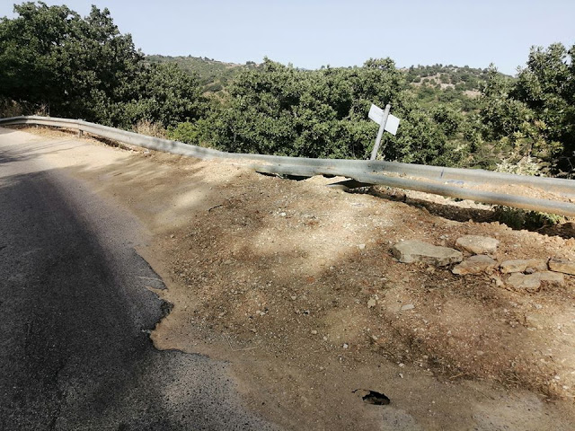 Φίλιππος Σαμαλέκος: Θέμα χρόνου η ολική κατάρρευση του δρόμου από κόμβο Πλατυγιαλίου μέχρι Αστακό - Φωτογραφία 2