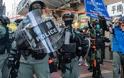 Κίνα «σφίγγει τα λουριά» στο Χονγκ Κονγκ: Ισόβια κάθειρξη για τα εγκλήματα της απόσχισης