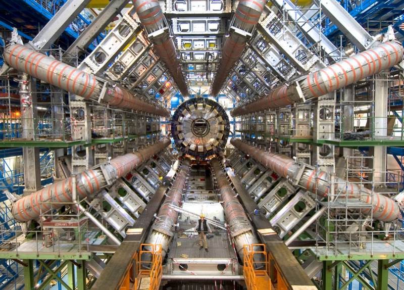 CERN: Έγκριση για νέο επιταχυντή σωματιδίων σε μήκος 100km - Φωτογραφία 1