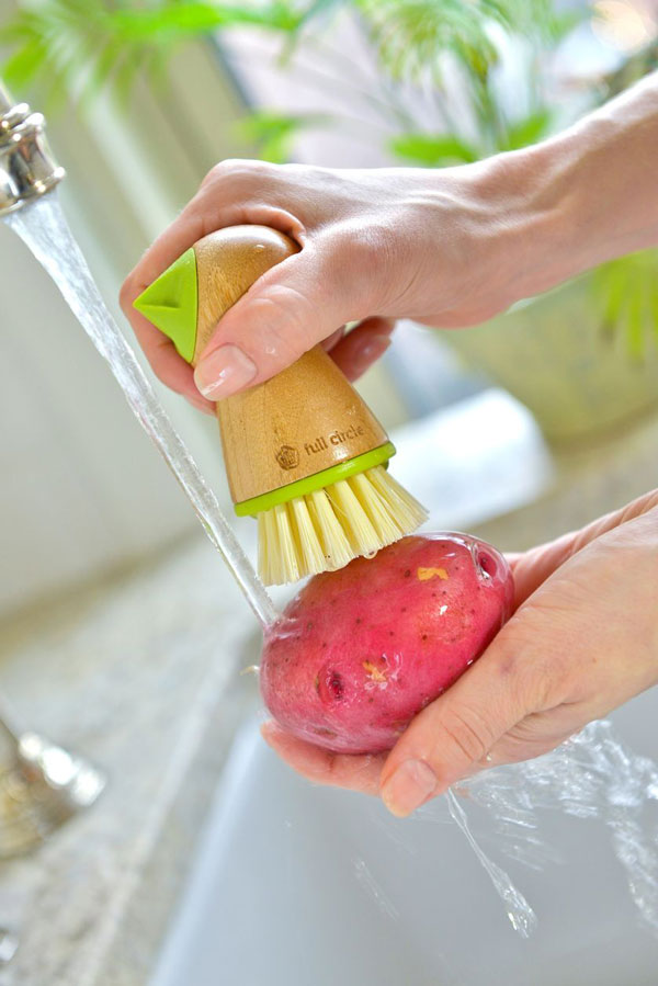 Πλένουμε φρούτα και λαχανικά με νερό, ξίδι και λεμόνι αλλά ποτέ με σαπούνι - Φωτογραφία 4