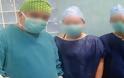 Σοκάρει νέο ντοκουμέντο για τον ψευτογιατρό: Πόζαρε «ντυμένος» χειρουργός με... νυστέρι - Φωτογραφία 1