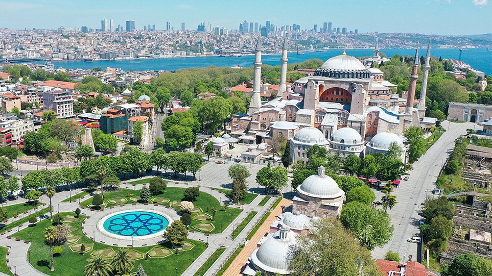 Αγιά Σοφιά: Γιατί είναι παράνομη η απόφαση του τουρκικού ΣτΕ - Τα επιχειρήματα της UNESCO - Φωτογραφία 1