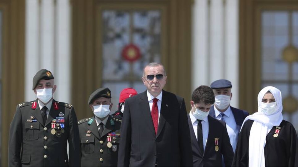 Τουρκία: Πώς «γιόρτασε» την επέτειο του πραξικοπήματος στην Αγιά Σοφιά ο Ερντογάν - Φωτογραφία 1