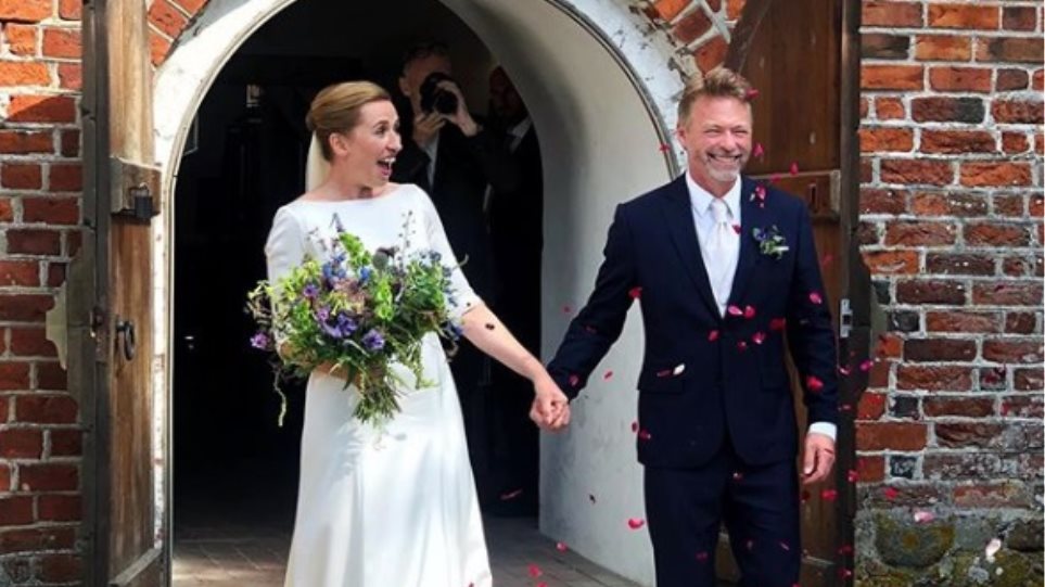 Δανία: Μετά από αρκετές αναβολές, η πρωθυπουργός Μέτε Φρέντρικσεν επιτέλους παντρεύτηκε - Φωτογραφία 1