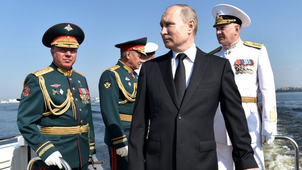 Αιφνιδιαστική εντολή Πούτιν για ασκήσεις και επιθεωρήσεις με εμπλοκή 150.000 στρατιωτικών - Φωτογραφία 1