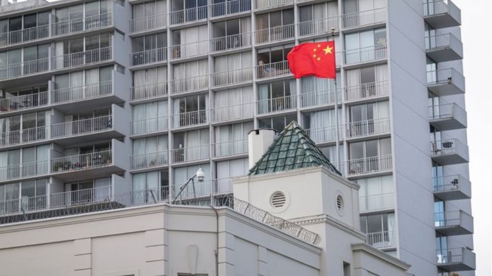 ΗΠΑ: Συνελήφθη η ερευνήτρια που είχε καταφύγει στο προξενείο της Κίνας στο Σαν Φρανσίσκο - Φωτογραφία 1