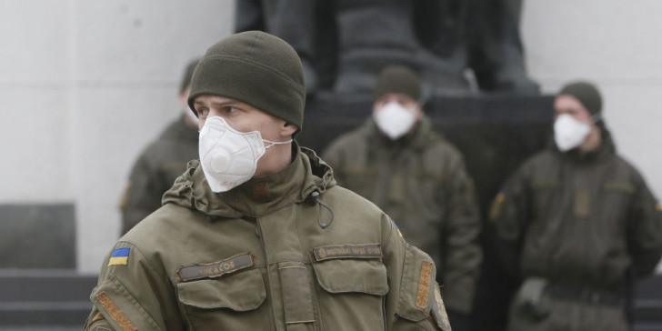 Περισσότερα από 1.100 κρούσματα κορωνοϊού καταγράφηκαν μέσα σε μία ημέρα στην Ουκρανία - Φωτογραφία 1