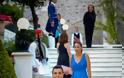 Προεδρικό Μέγαρο: Τι φόρεσαν οι κυρίες - Ποιες στιλιστικές επιλογές ξεχώρισαν (φωτό) - Φωτογραφία 2