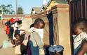 Ζιμπάμπουε: Πάνω από 100.000 άνθρωποι έχουν συλληφθεί για παραβίαση της καραντίνας