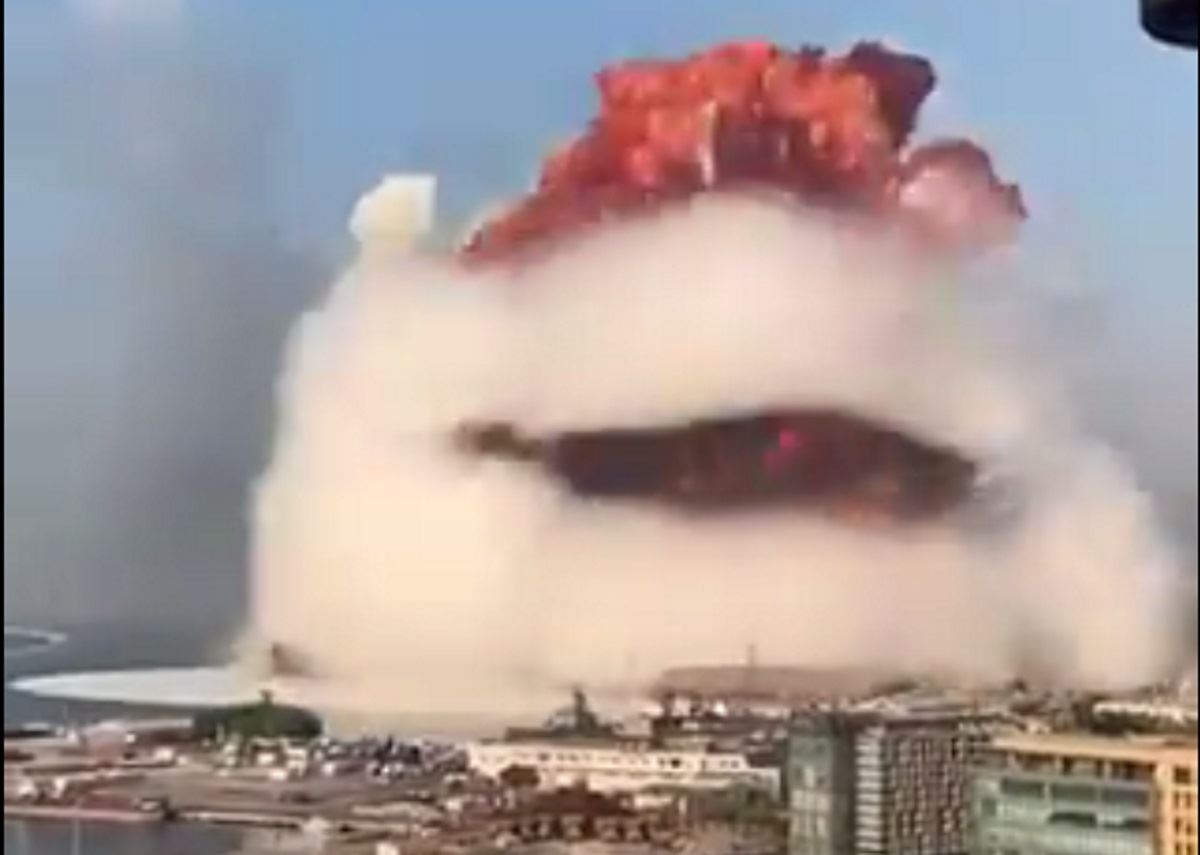 ΠΡΙΝ ΛΙΓΟ...Ισχυρότατη έκρηξη συγκλόνισε τη Βηρυτό του Λιβάνου - Φωτογραφία 1