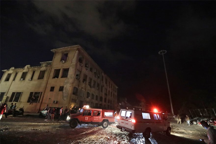 Έκρηξη στη Βηρυτό: Έξι χρόνια στις αποθήκες οι 2.750 τόνοι νιτρικού αμμωνίου - 100 νεκροί, χιλιάδες τραυματίες - Φωτογραφία 21
