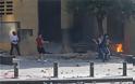 Έκρηξη στη Βηρυτό: Διαδηλωτές πολιορκούν κυβερνητικά κτήρια - Φωτογραφία 7