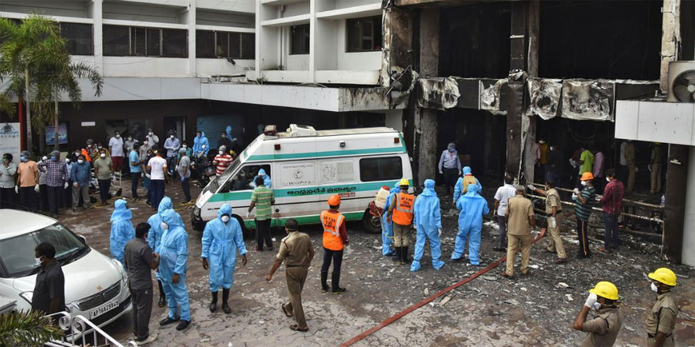 Ινδία: Τουλάχιστον 10 νεκροί από την πυρκαγιά σε ξενοδοχείο φιλοξενίας ασθενών με κορωνοϊό - Φωτογραφία 1