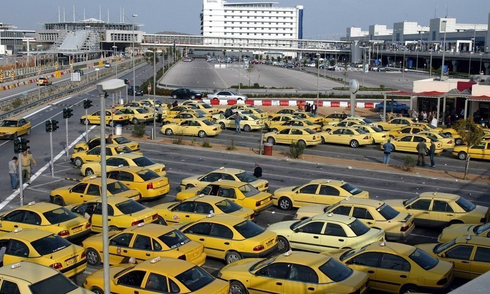 «Παρκαρισμένα» 3.000 Ταξί μόνο στην Αττική - Φωτογραφία 1