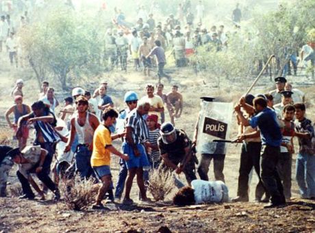 Σαν σήμερα χθες πριν 24 χρόνια: Όταν οι «Γκρίζοι Λύκοι» δολοφονούσαν τον Τάσο Ισαάκ - Φωτογραφία 2