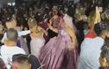 Απίστευτες εικόνες συνωστισμού σε μουσουλμανικό γάμο στην Αλεξανδρούπολη - Φωτογραφία 2