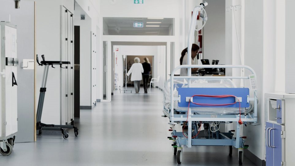 Ρόδος: Σουηδός έχασε τη γυναίκα του και τη βρήκε στο... νοσοκομείο με κορωνοϊό - Φωτογραφία 1