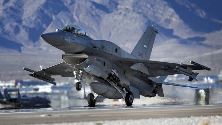 Τα Ηνωμένα Αραβικά Εμιράτα στέλνουν τέσσερα F-16 στη Σούδα - Με πρωτοβουλία Φλώρου - Φωτογραφία 1