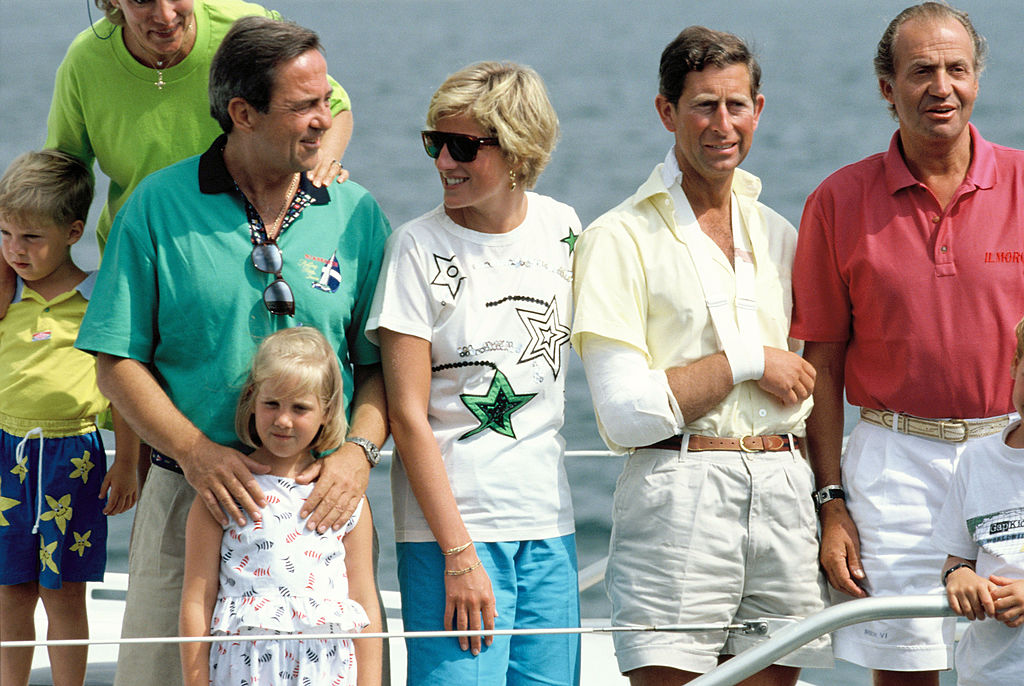 Αύγουστος 1990: Οι διακοπές του πρίγκιπα Κάρολου και της πριγκίπισσας Diana με την πρώην ελληνική βασιλική οικογένεια - Φωτογραφία 2