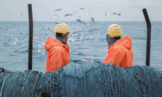 Κορωνοϊός: Πως γλίτωσαν τρεις ψαράδες από τη μόλυνση – Η πρώτη απόδειξη της ανοσίας - Φωτογραφία 1