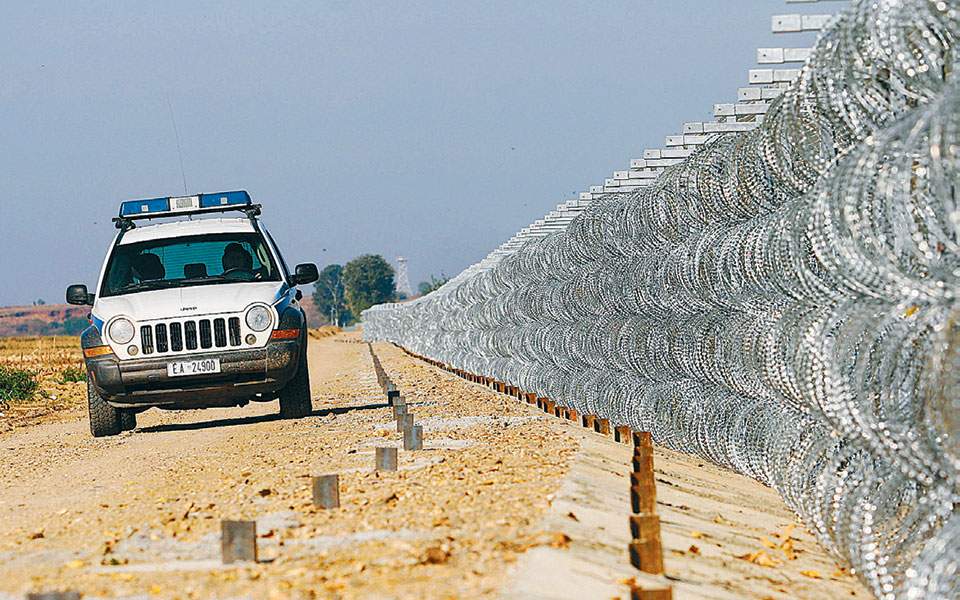 Τα σύνορα του Έβρου θωρακίζει η κυβέρνηση - Φωτογραφία 1