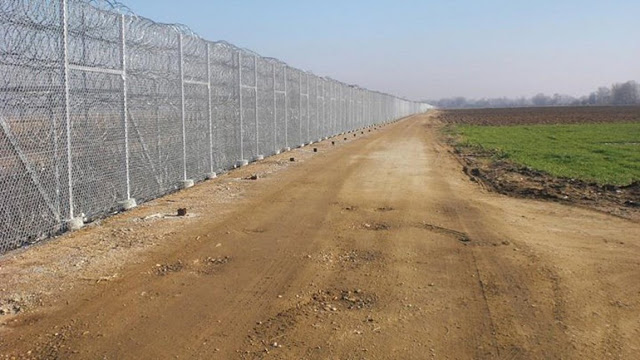 Σαστισμένη η Τουρκία στον Έβρo: Βλέπει να υψώνονται φράχτες… παντού - Φωτογραφία 2