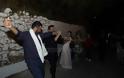 Κρήτη: Γλέντι... στη μέση του δρόμου σε γάμο με 1.800 καλεσμένους - Φωτογραφία 6