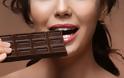 Κι όμως, η μαύρη σοκολάτα μπορεί να σε βοηθήσει να χάσεις κιλά