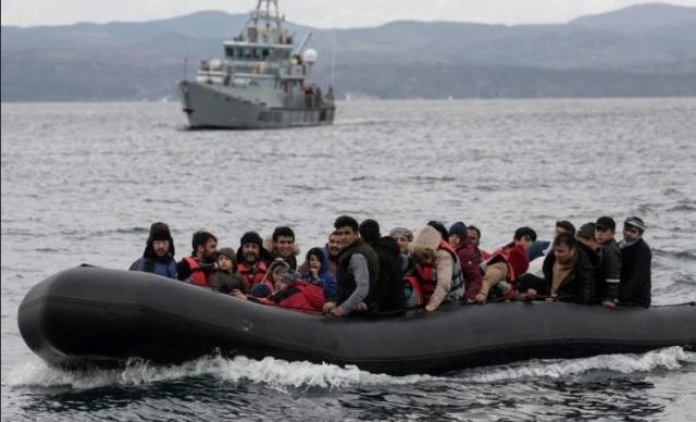 Χάλκη...Μεγάλη επιχείρηση διάσωσης μεταναστών που επέβαιναν σε σκάφος - Έχουν περισυλλεγεί 92 σώοι - Φωτογραφία 1