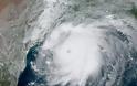 ΗΠΑ: «Θανατηφόρος» και «εξαιρετικά επικίνδυνος» ο κυκλώνας Λόρα - Φωτογραφία 2