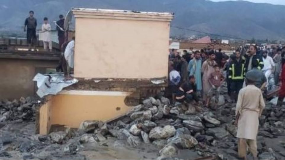 Αφγανιστάν: Ο απολογισμός των νεκρών από τις ξαφνικές πλημμύρες - Φωτογραφία 1