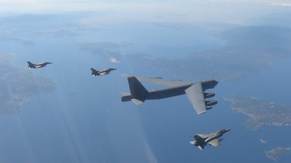 Ελληνικά F-16 συνόδευσαν αμερικανικό στρατηγικό βομβαρδιστικό - Φωτογραφία 1